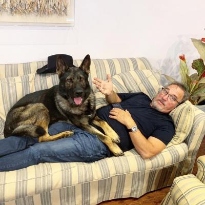 Jim Belushi Berger Allemand 2